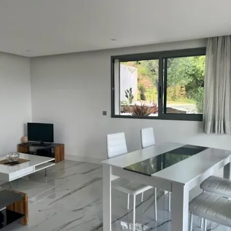 2 Pieces De 60m2 망들리유 라 나플