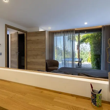 2 Pieces De 60m2 * Mandelieu