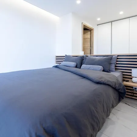 2 Pieces De 60m2