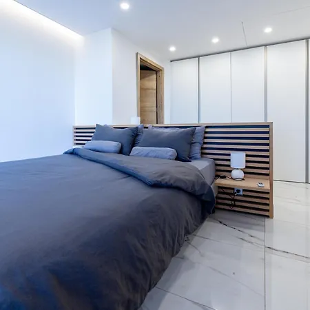 2 Pieces De 60m2